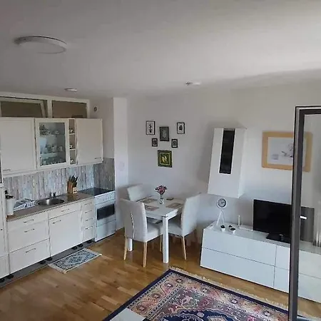 Mima Apartment *